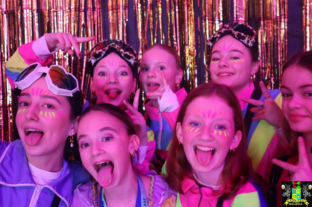 ../Images/Jeugd Opwarmbal Photobooth 191.jpg